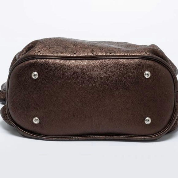 Authentic PreLoved Louis Vuitton Metallic Monogram Mahina Leather Surya XL Bag - Picture 5 of 7